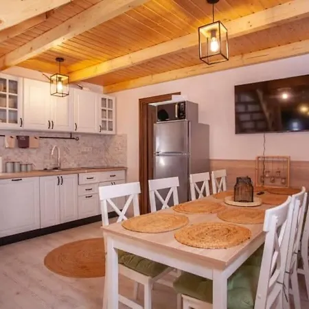 Nagyon Vadon Vendeghaz Háromhuta